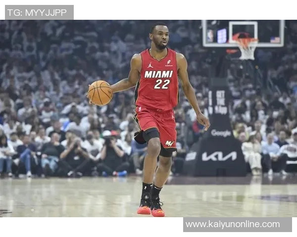 斯波对维金斯臀部伤势表示乐观每日关注其恢复状态与表现 斯波对维金斯臀部伤势表示乐观每日关注其恢复状态与表现