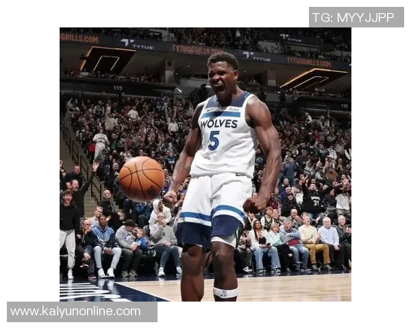 爱德华兹单节狂砍19分太阳全队仅得19分显差距